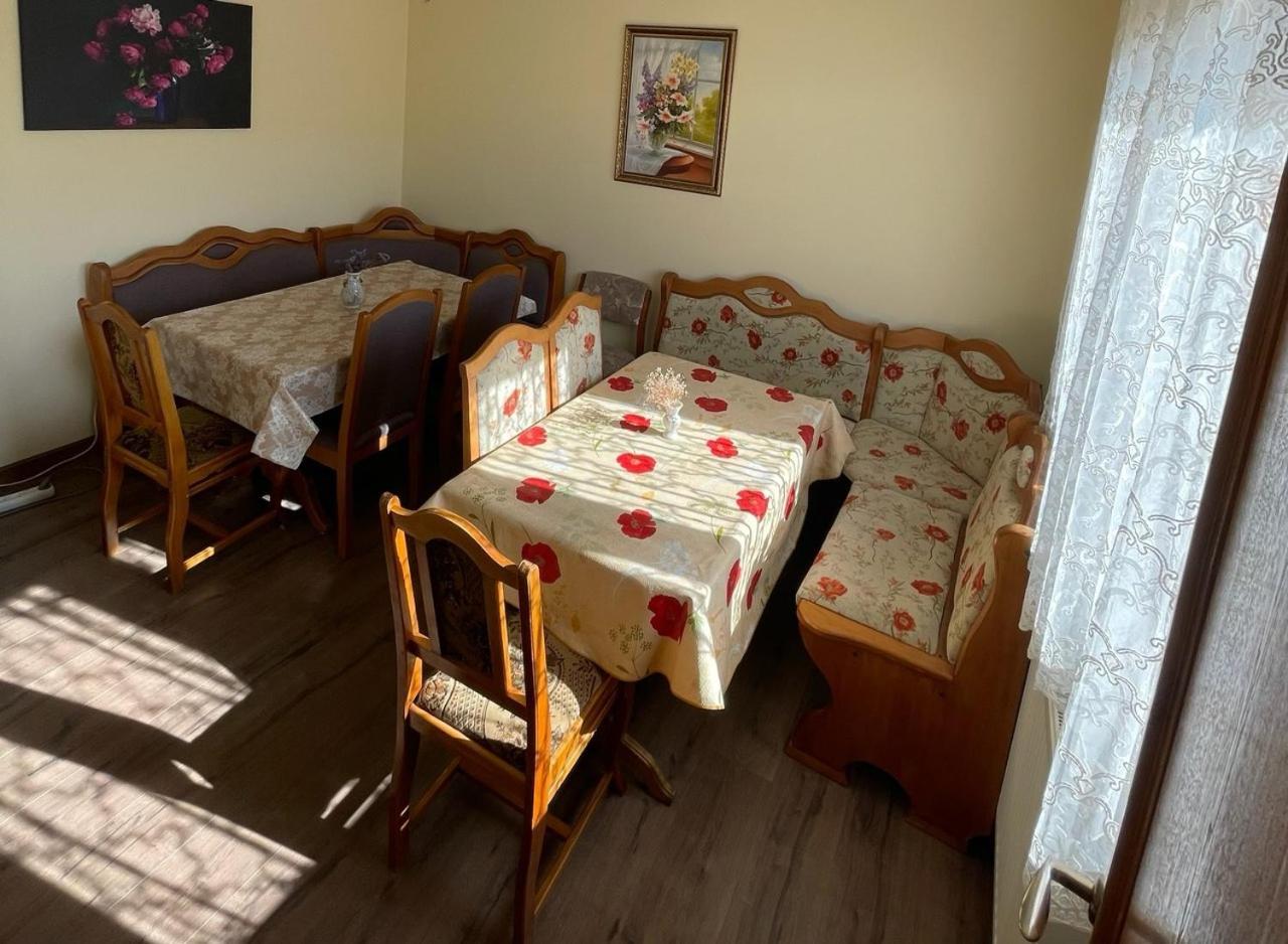 Квітковий Двір Golubinoye Luaran gambar